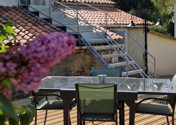 別荘 De Dedette La Grise